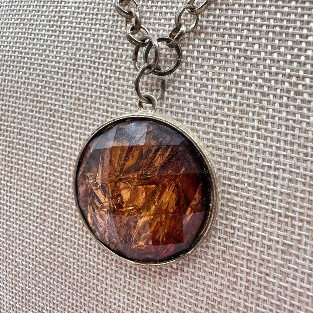 Vintage 90s Silver‎ Tone Amber Foil Glass Round Pendant Necklace Women's Jewelry